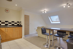 OP Lounge/Kitchen- click for photo gallery